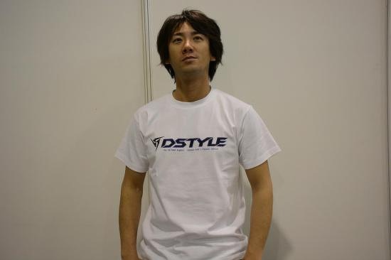 DSTYLE DSTYLE LOGO Tシャツ